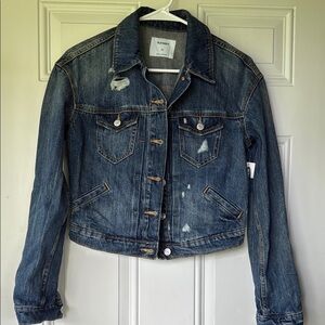 Old Navy Woman’s cropped denim jacket